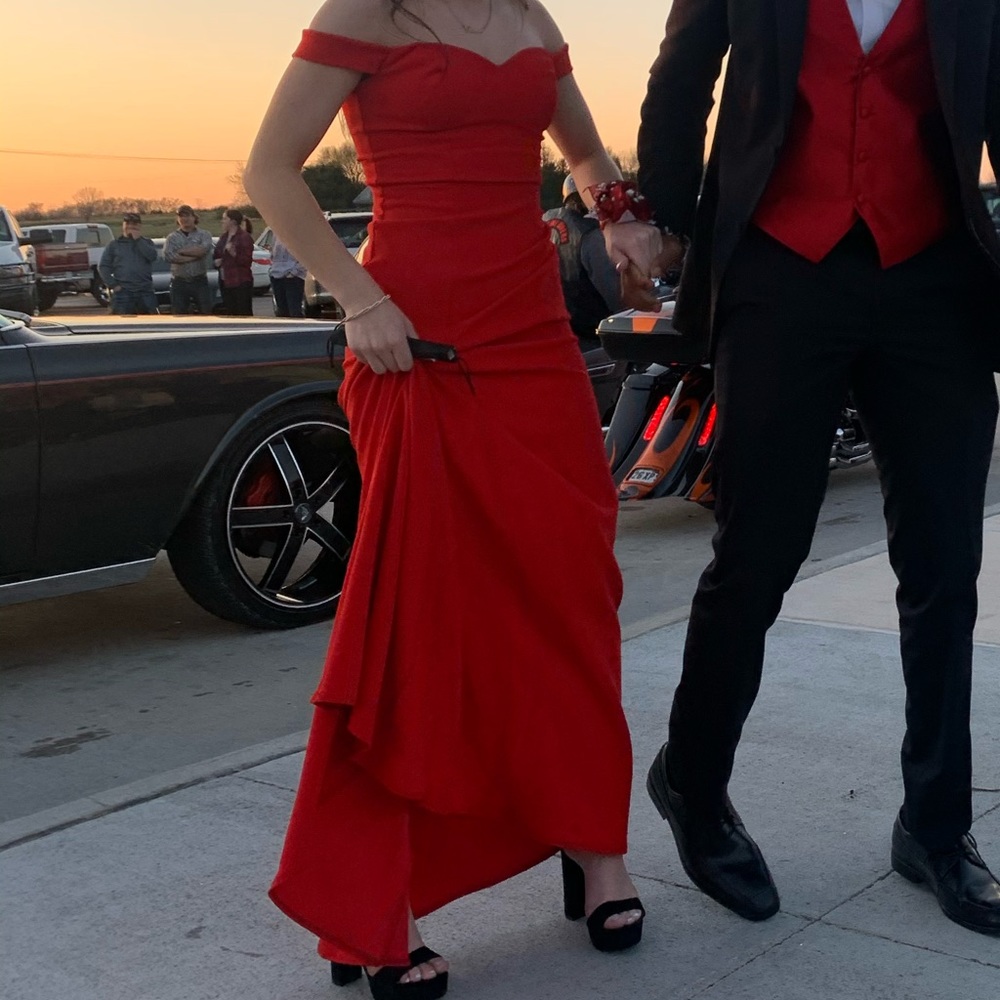 Prom Dress - Picture 2 of 6